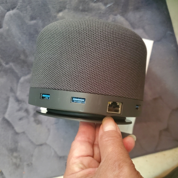 Like New 12 in 1 USB C Hub with speaker and wireless charger - Picture 4 of 9